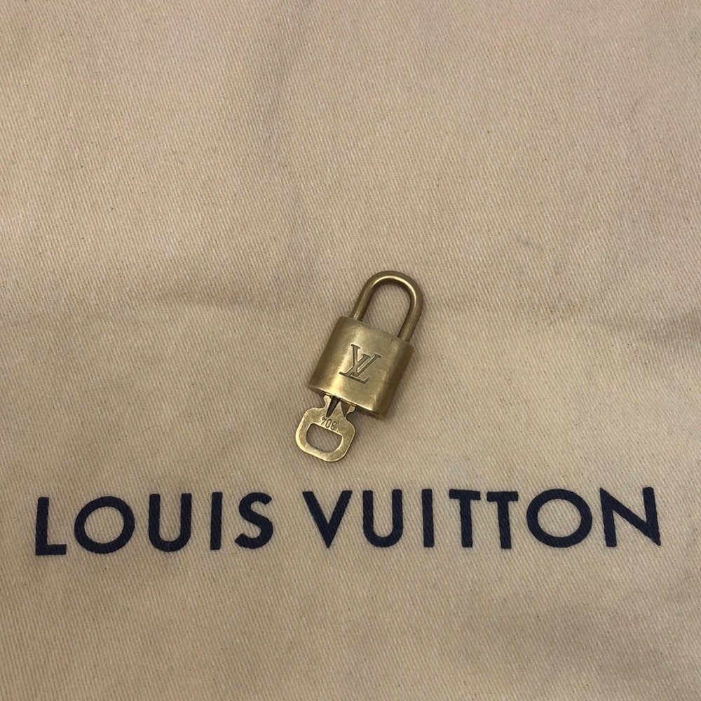 Louis Vuitton # 3️⃣0️⃣4️⃣ Lock and Key